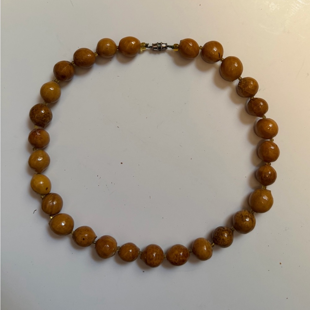 Elegant Handmade Necklace from the Islands